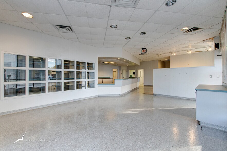 More Photos Of 3981 Ridgemont Dr, Abilene Storefront Retail Office For Sale