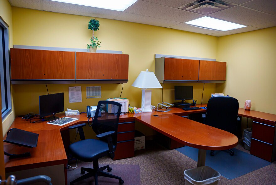 More Photos Of 1301 W Forest Grove Rd, Vineland Flex For Lease