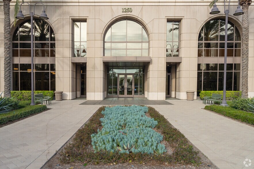 More Photos Of 1250 Corona Pointe Ct, Corona Office For Lease