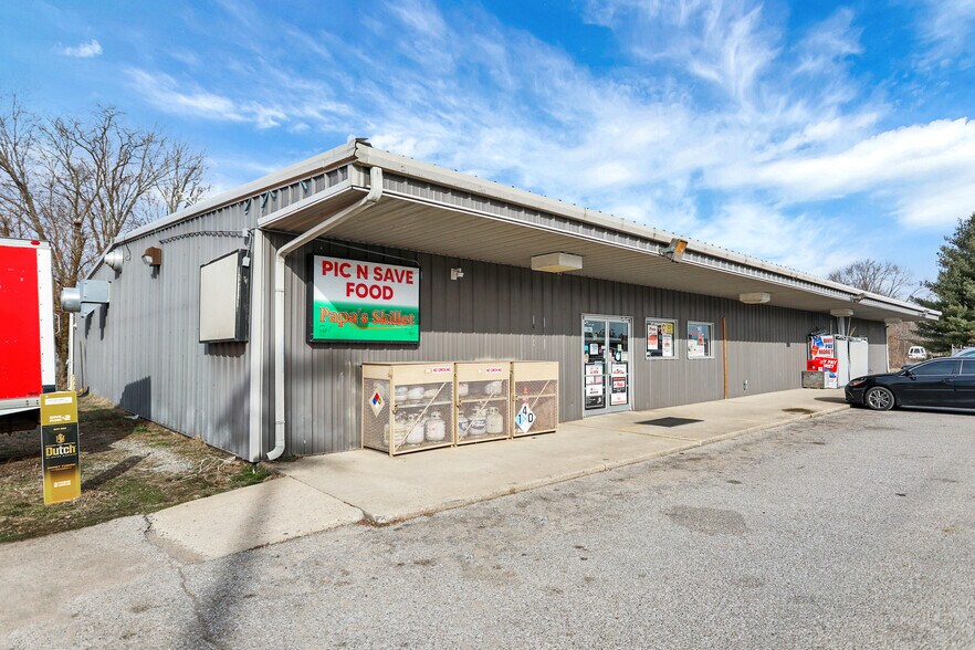 Primary Photo Of 9135 S Mill Rd, Knightstown Supermarket For Sale