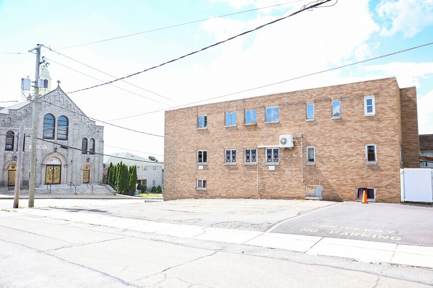 More Photos Of 741-755 N Vine St, Hazleton Apartments For Sale