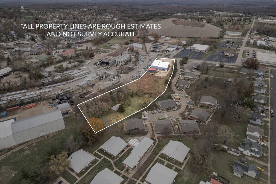 More Photos Of 519 Benham St, Bonne Terre Light Manufacturing For Sale