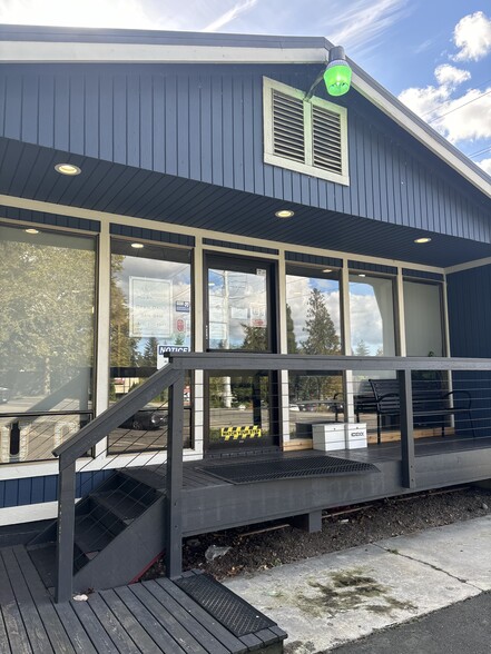 More Photos Of 3241 NE Sunset Blvd, Renton Veterinarian Kennel For Sale
