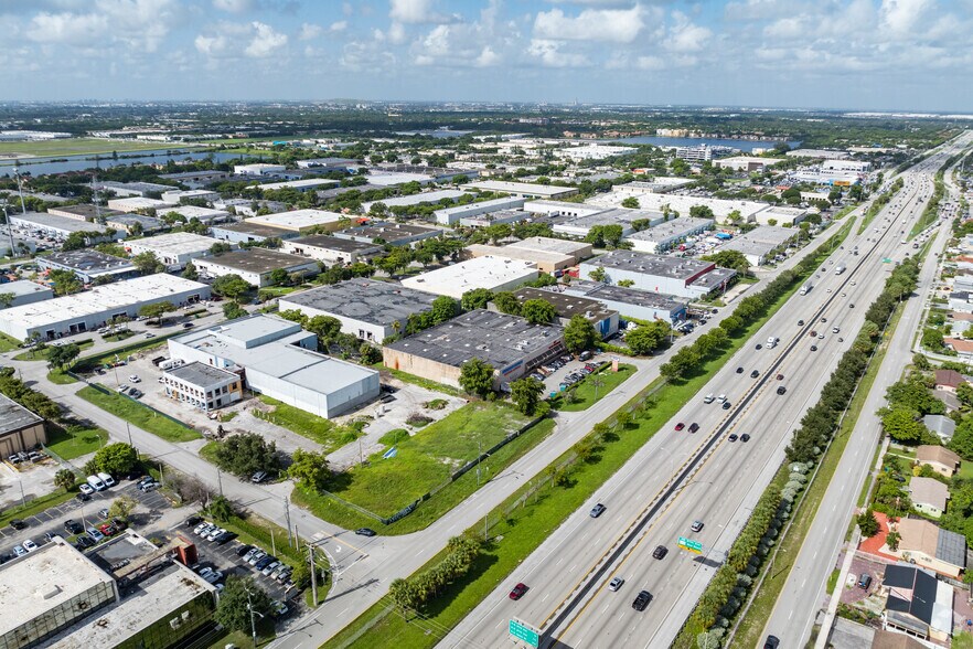 More Photos Of 5240-5260 NW 167th St, Miami Gardens Warehouse For Lease