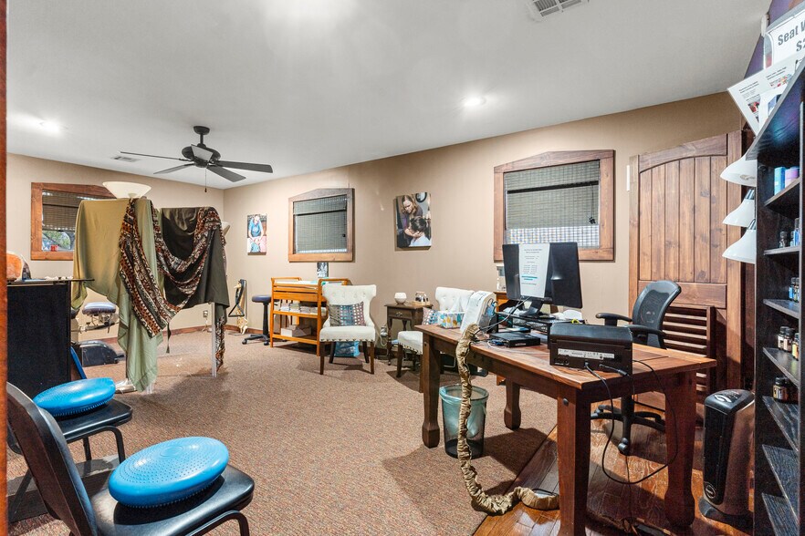 More Photos Of 3228 S Jamestown Ave, Tulsa Medical For Sale