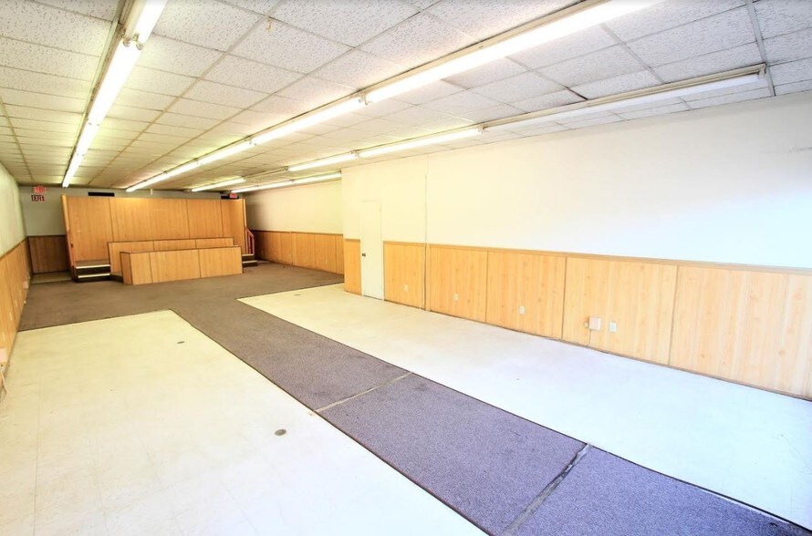 More Photos Of 124 Gillespie St, Fayetteville Office For Lease