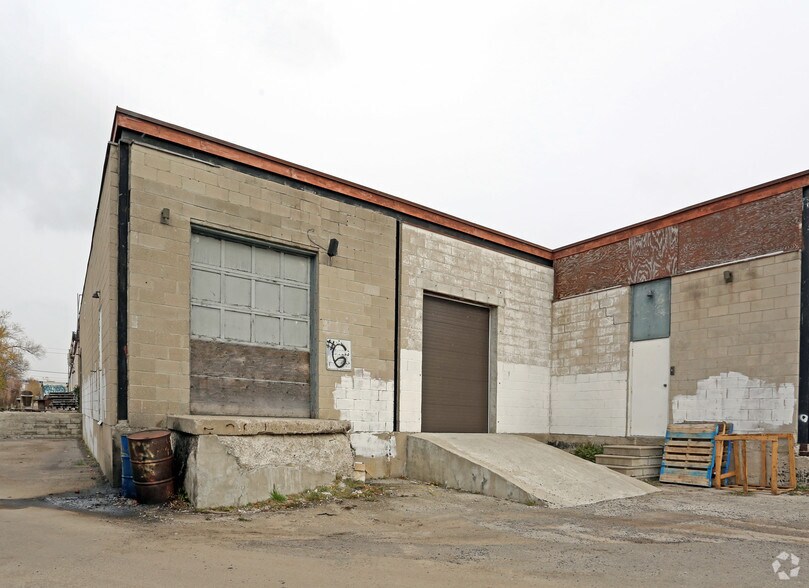 More Photos Of 51 Comstock Rd, Toronto Warehouse For Lease