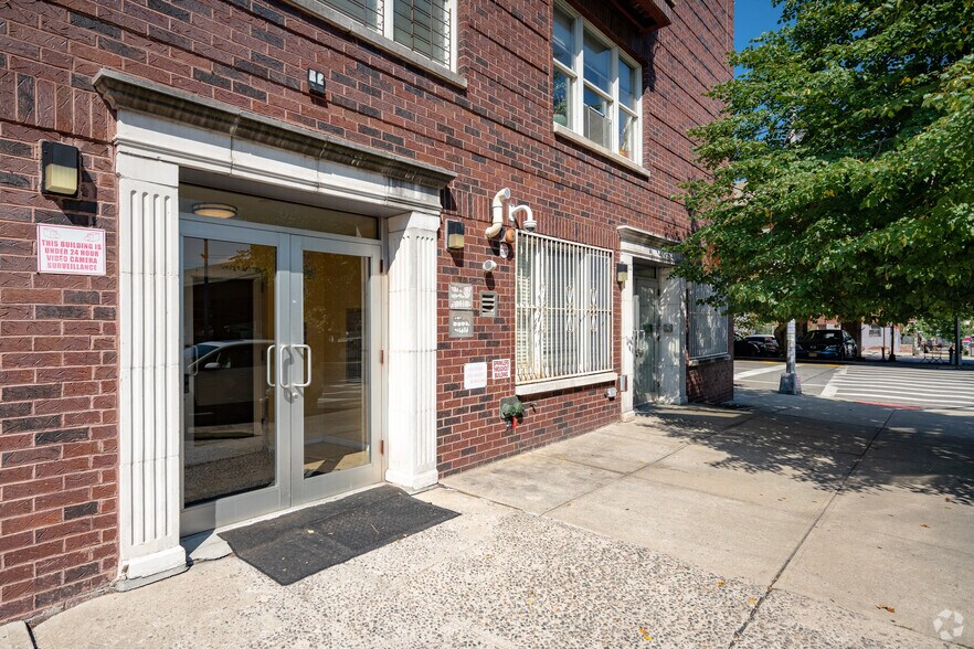 More Photos Of 62 Clermont Ave, Brooklyn Apartments For Lease