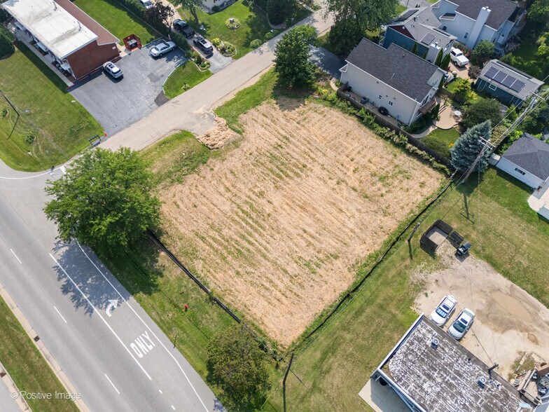 More Photos Of 900 Winnetka Ter, Lake Zurich Veterinarian Kennel For Sale