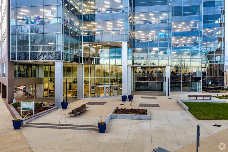 More Photos Of 500 W 5th St, Winston-Salem Office For Lease