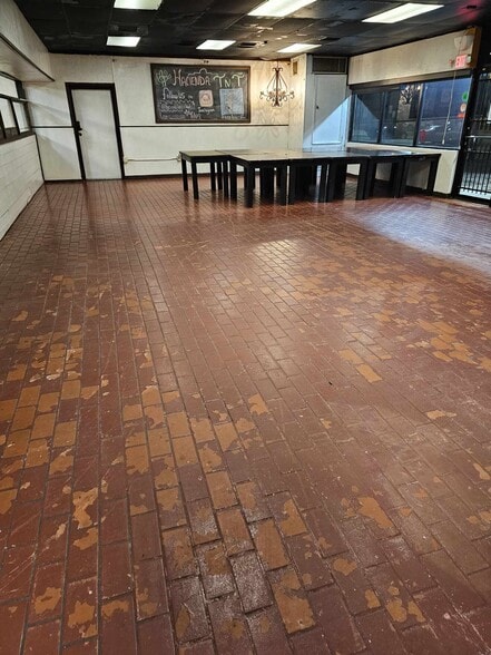 More Photos Of 5434 Lawndale Street, Houston General Retail For Sale