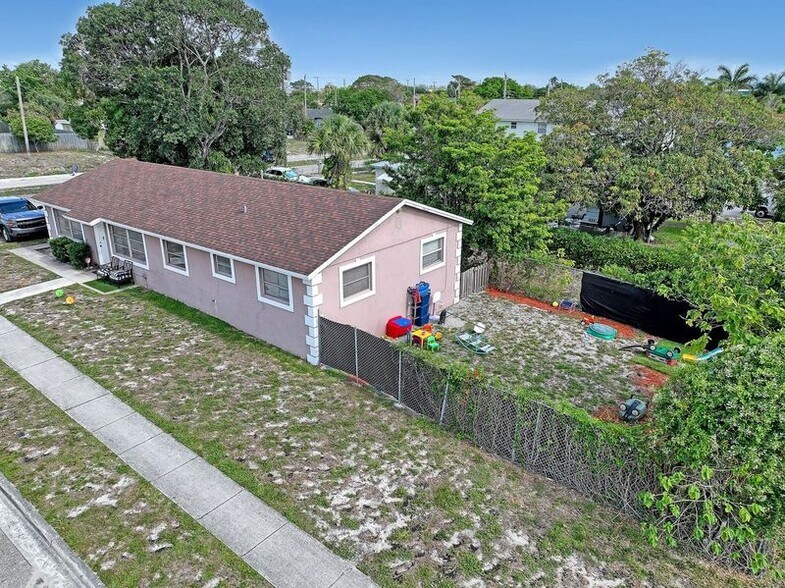 More Photos Of , Riviera Beach Unknown For Sale