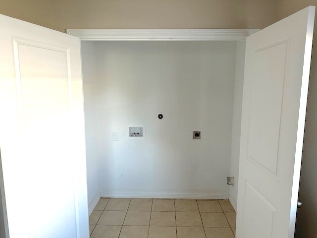 More Photos Of 111-127 S Bend Ct, Willis Apartments For Sale