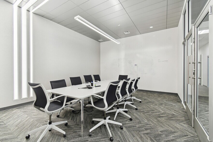 More Photos Of 924 Hale Ave, Brooksville Office For Sale