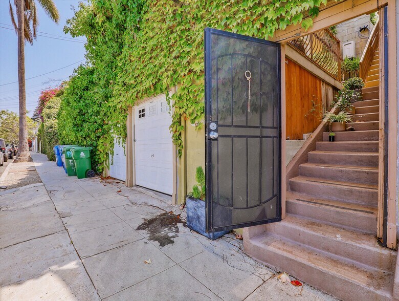 More Photos Of 1016 Laguna Ave, Los Angeles Apartments For Sale