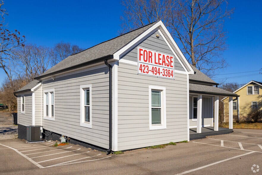 Primary Photo Of 311 E Inskip Dr, Knoxville Office For Lease