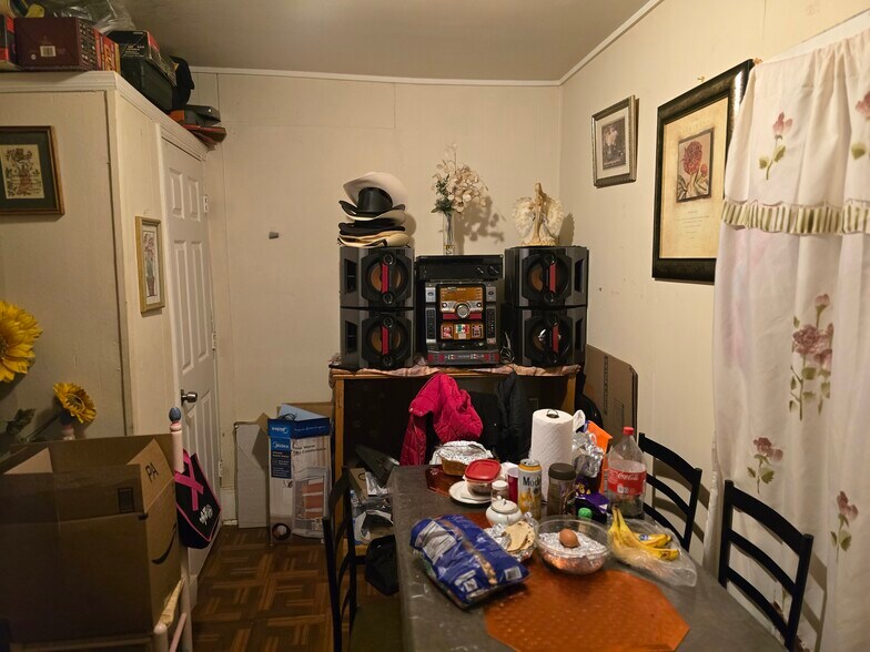 More Photos Of 221 Spring St, Newton Apartments For Sale