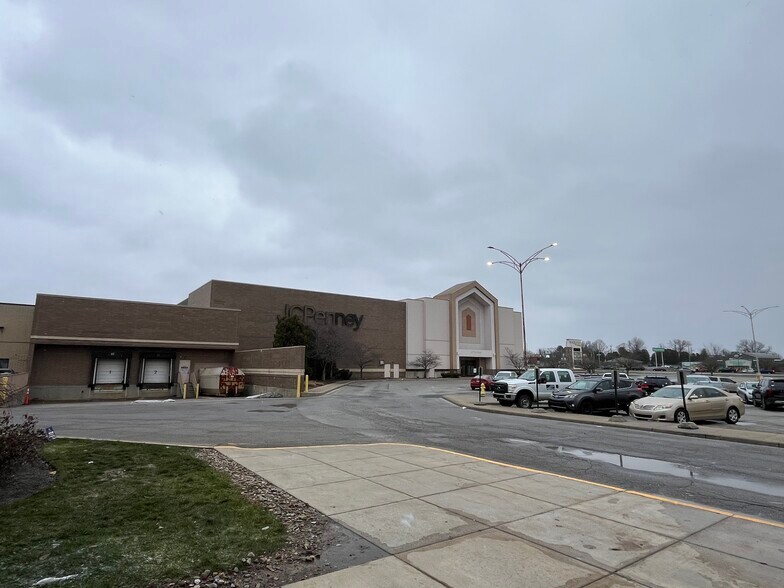 More Photos Of 200 Beaver Valley Mall, Monaca Freestanding For Lease