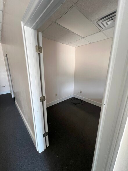 More Photos Of 1636 Philema Rd S, Albany Freestanding For Lease