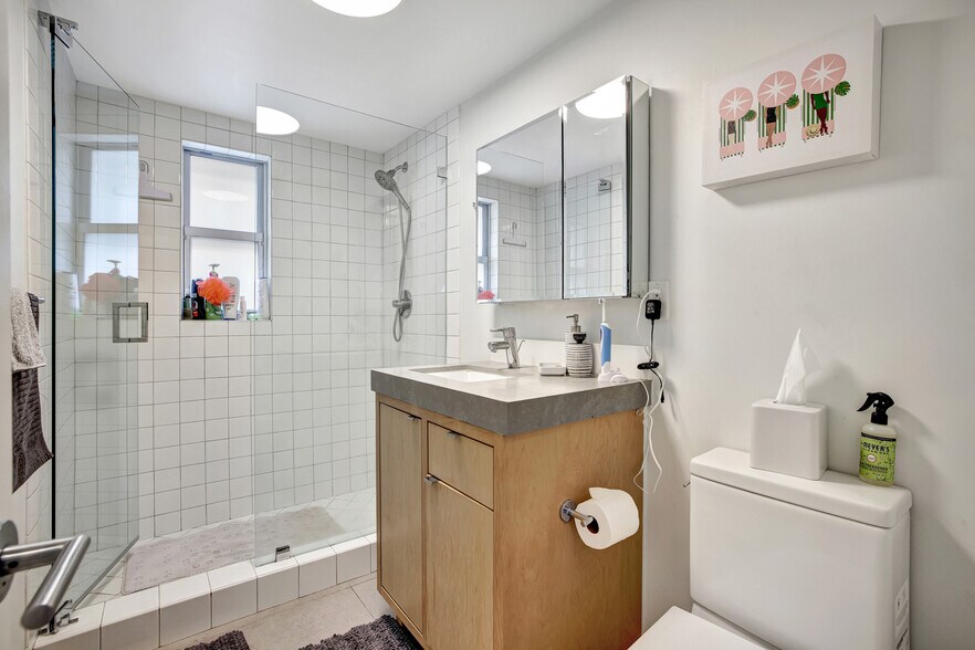 More Photos Of 625 NE 13th Ave, Fort Lauderdale Multifamily For Sale