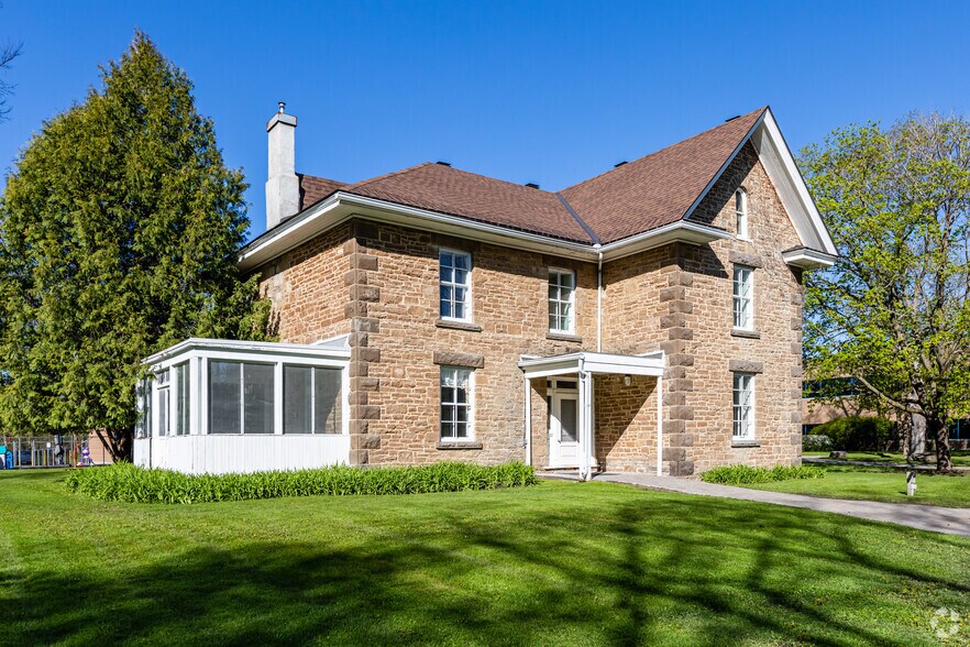 More Photos Of 11 Hines Rd, Ottawa Office For Sale