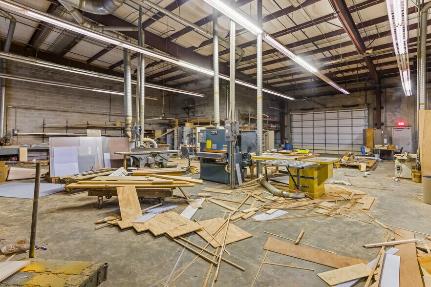 More Photos Of 2800 Grays Creek Dr., Arlington Warehouse For Lease