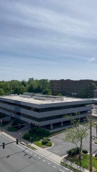 More Photos Of 4041 University Dr, Fairfax Medical For Lease