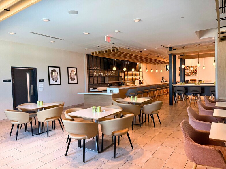 More Photos Of 11120 Moriah Dr, Fort Worth Hotel For Lease