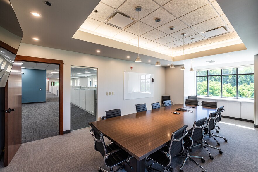 More Photos Of 2 Copeland Ave, La Crosse Office For Sale