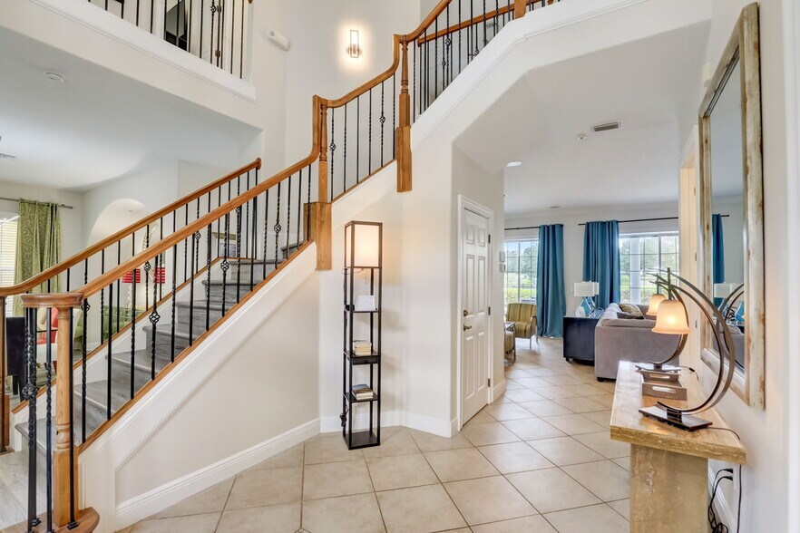 More Photos Of 7388 Gathering Ct, Reunion Specialty For Sale