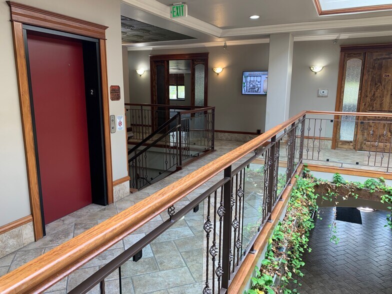 More Photos Of 11 W Main St, Belgrade Office For Lease