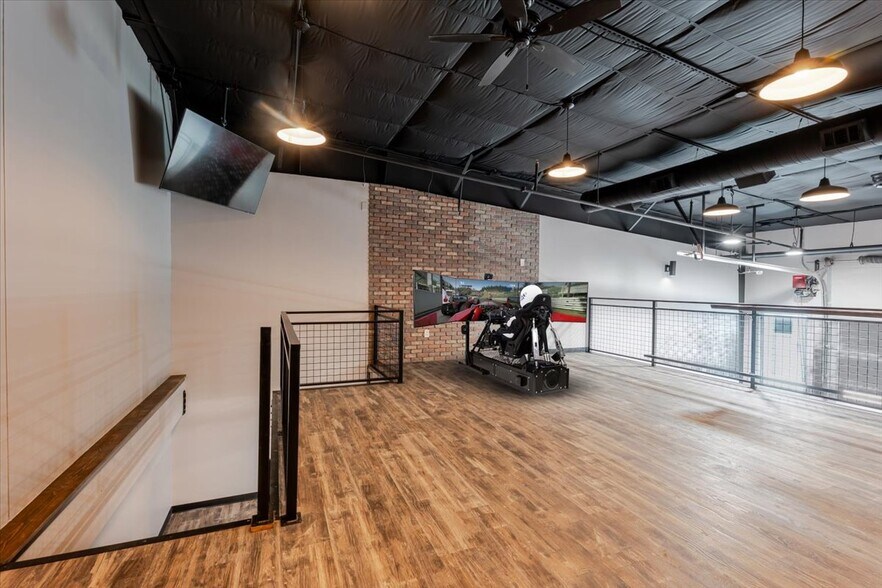 More Photos Of 1725 N Highway 377, Roanoke Industrial For Sale
