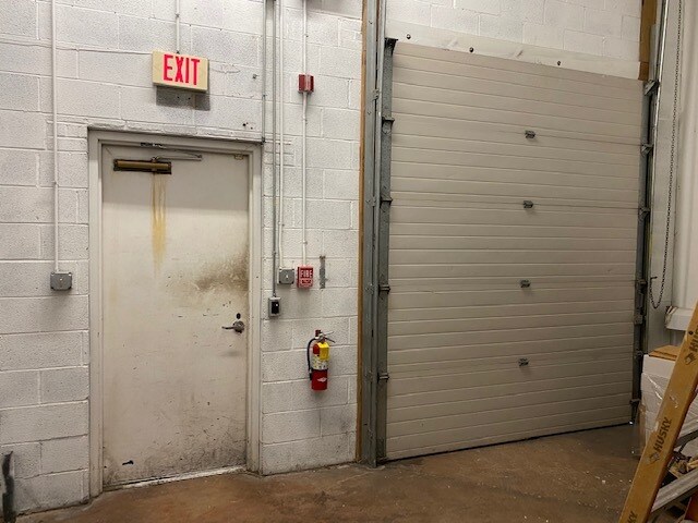 More Photos Of 10501-10553 Battleview Pky, Manassas Light Distribution For Lease