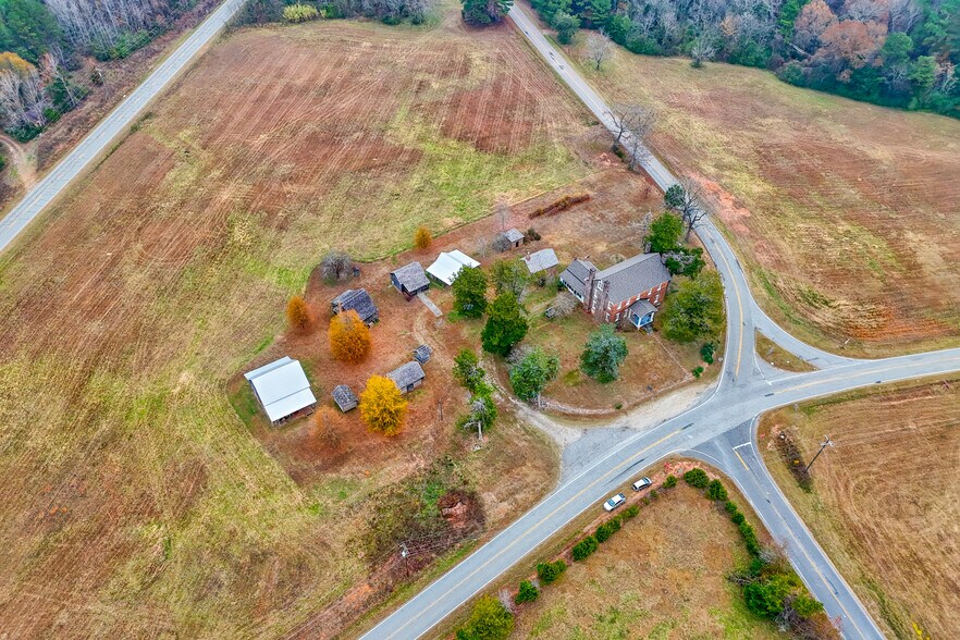 More Photos Of 163 Old Buncombe Rd, Union Specialty For Sale