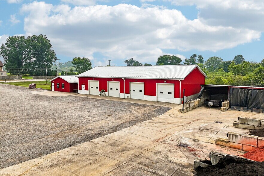 More Photos Of 3220 McCartney Rd, Youngstown General Retail For Sale