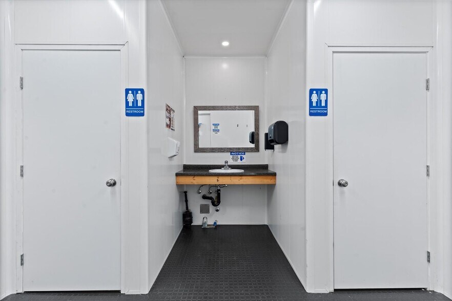 More Photos Of 28989 Marsh Mccormick Rd, Abbotsford Land For Lease