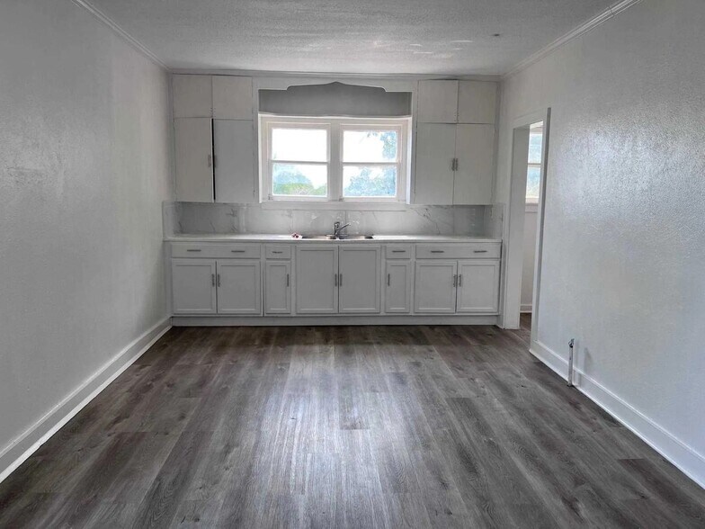 More Photos Of , Del Rio Unknown For Sale