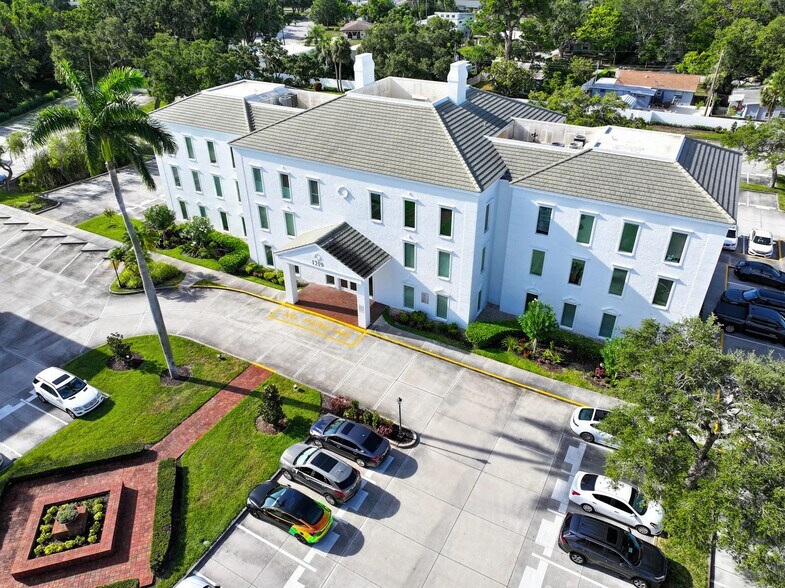 More Photos Of 1219 S East Ave, Sarasota Medical For Lease