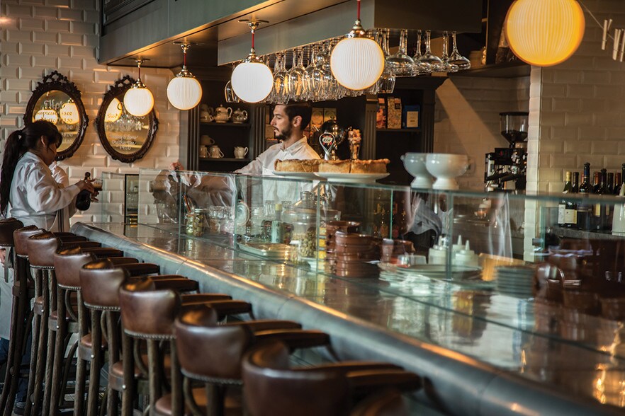 More Photos Of 2501 N Harwood St, Dallas Office For Lease