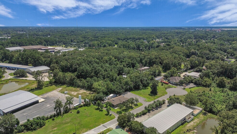 More Photos Of 114 Horizon Park Dr, Savannah Restaurant For Sale