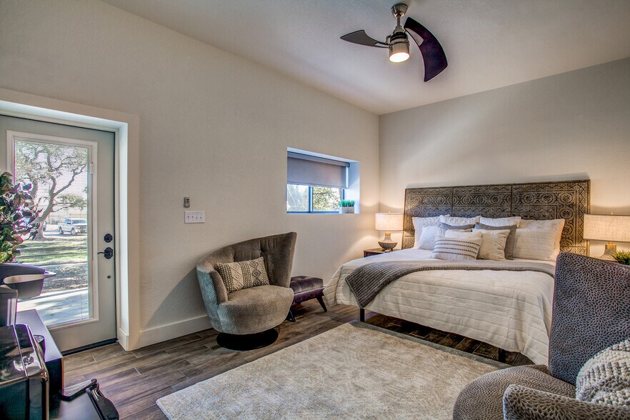 More Photos Of 2350 Bulverde Rd, Bulverde Hotel For Sale