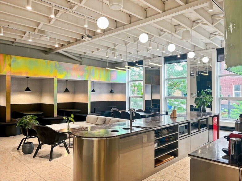 More Photos Of 4012A Rue Wellington, Verdun Coworking Space