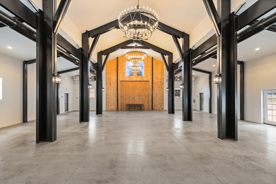 More Photos Of 180 Silver Ridge Ranch Rd, Easton Trailer Camper Park For Sale