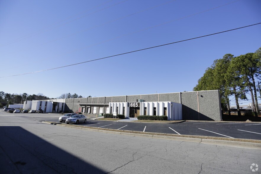 Primary Photo Of 5665 New Peachtree Rd, Chamblee Warehouse For Lease