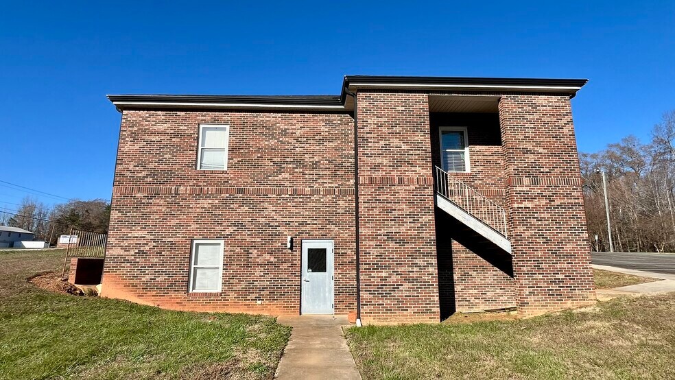 More Photos Of 846 Faith Rd, Salisbury Religious Facility For Lease