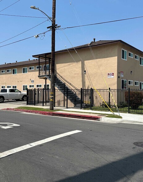 More Photos Of 11123 S Inglewood Ave, Inglewood Apartments For Sale