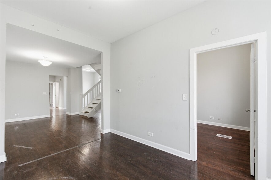 More Photos Of 4140 N Western Ave, Chicago Multifamily For Sale