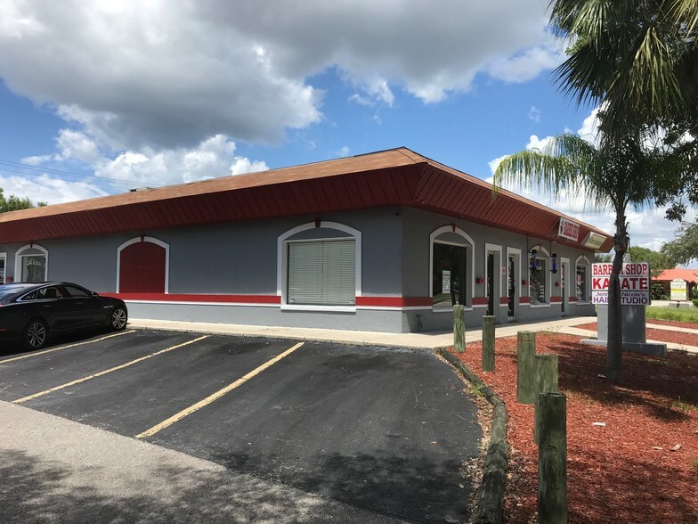More Photos Of 861 SE 47th Ter, Cape Coral Freestanding For Lease