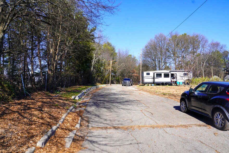 More Photos Of 2200 Reynolds Dr SW, Atlanta Land For Sale