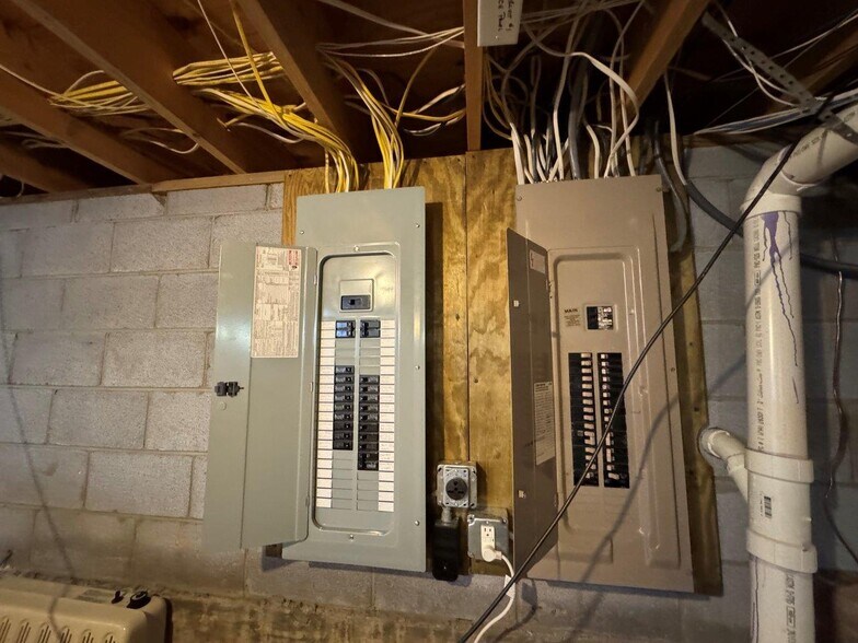 More Photos Of 1748 S Main St, Rocky Mount Office For Sale